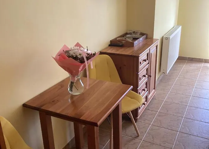 Pod Delfinem Kwatera prywatna Rewal